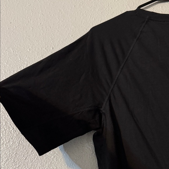 Patagonia Men's Classic dark gray Short Sleeve Tee - Picture 4 of 8